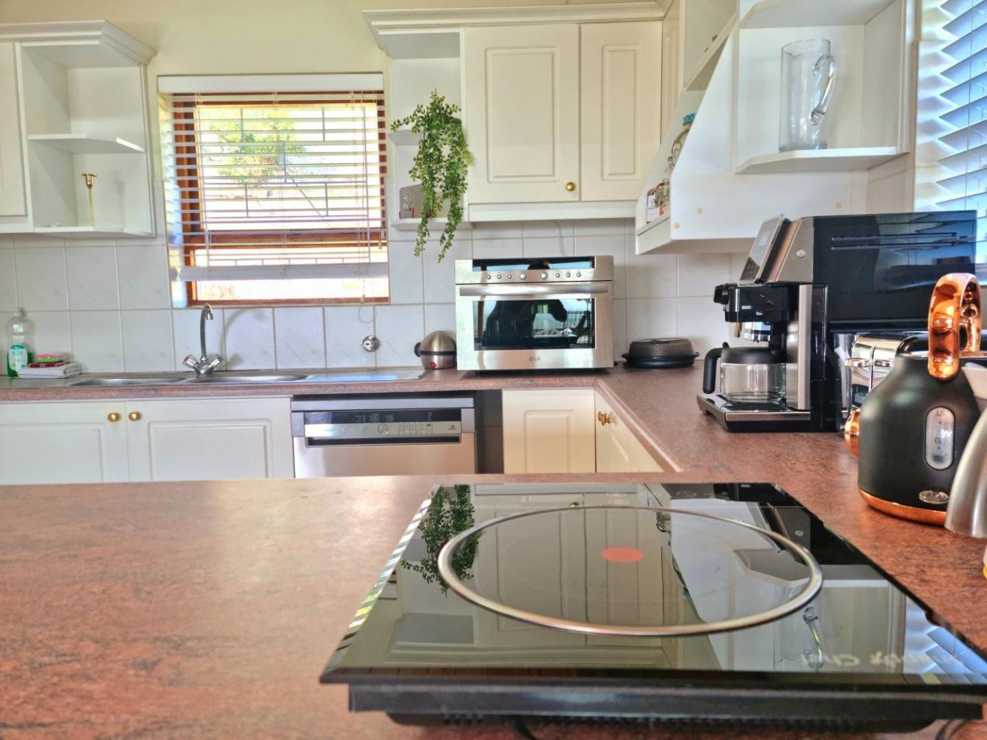 Apartment The Loft, 2 Bedroom, Sleeps 4, Central, Big Views! Cape Town