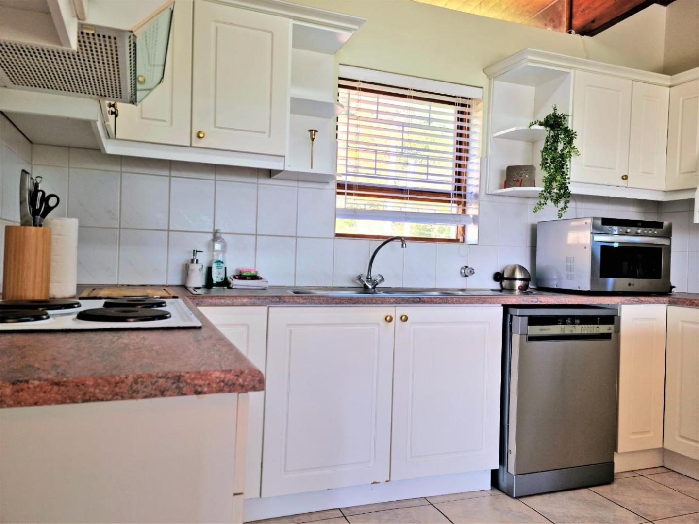 Apartment The Loft, 2 Bedroom, Sleeps 4, Central, Big Views!