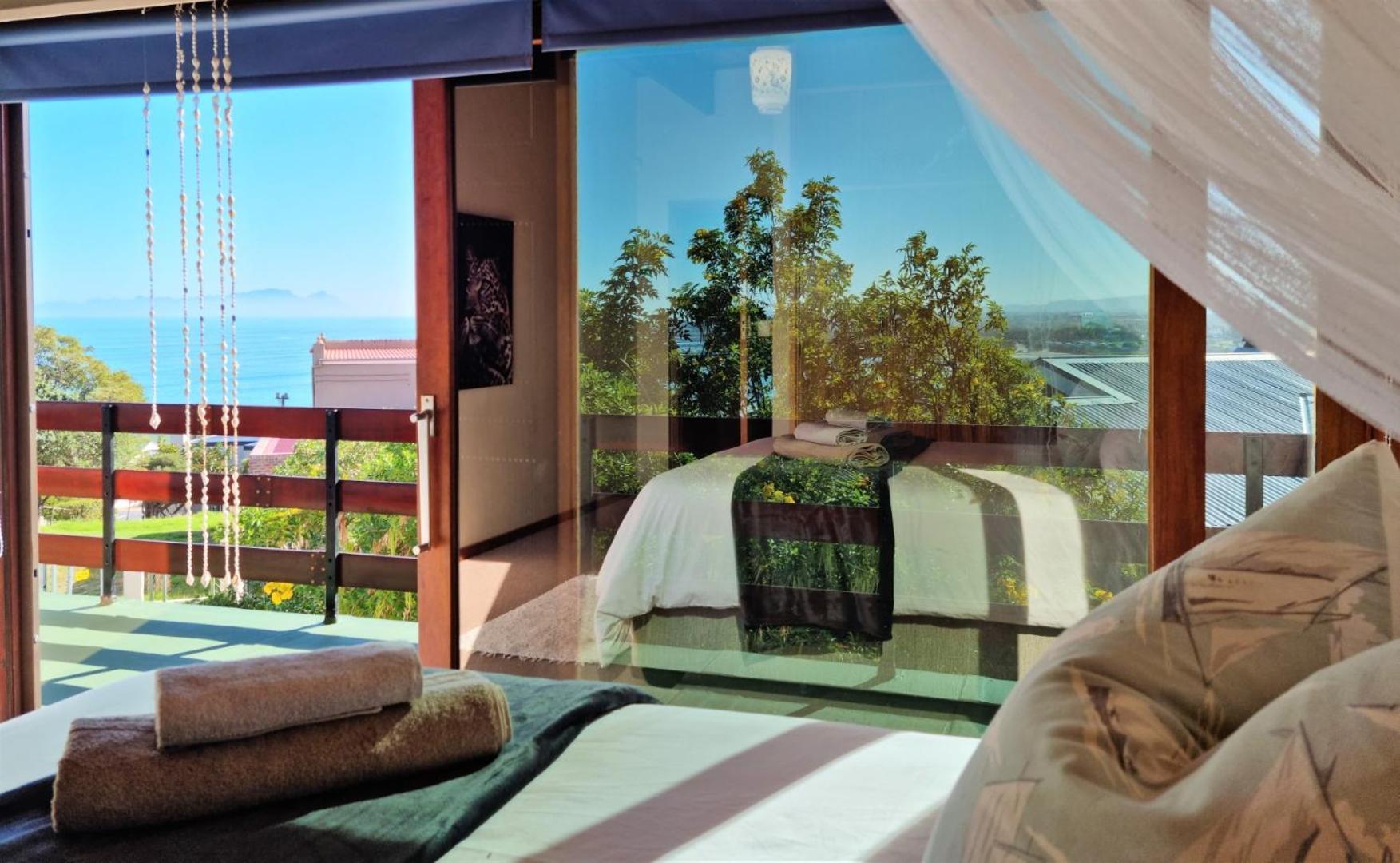 Apartment The Loft, 2 Bedroom, Sleeps 4, Central, Big Views! Cape Town