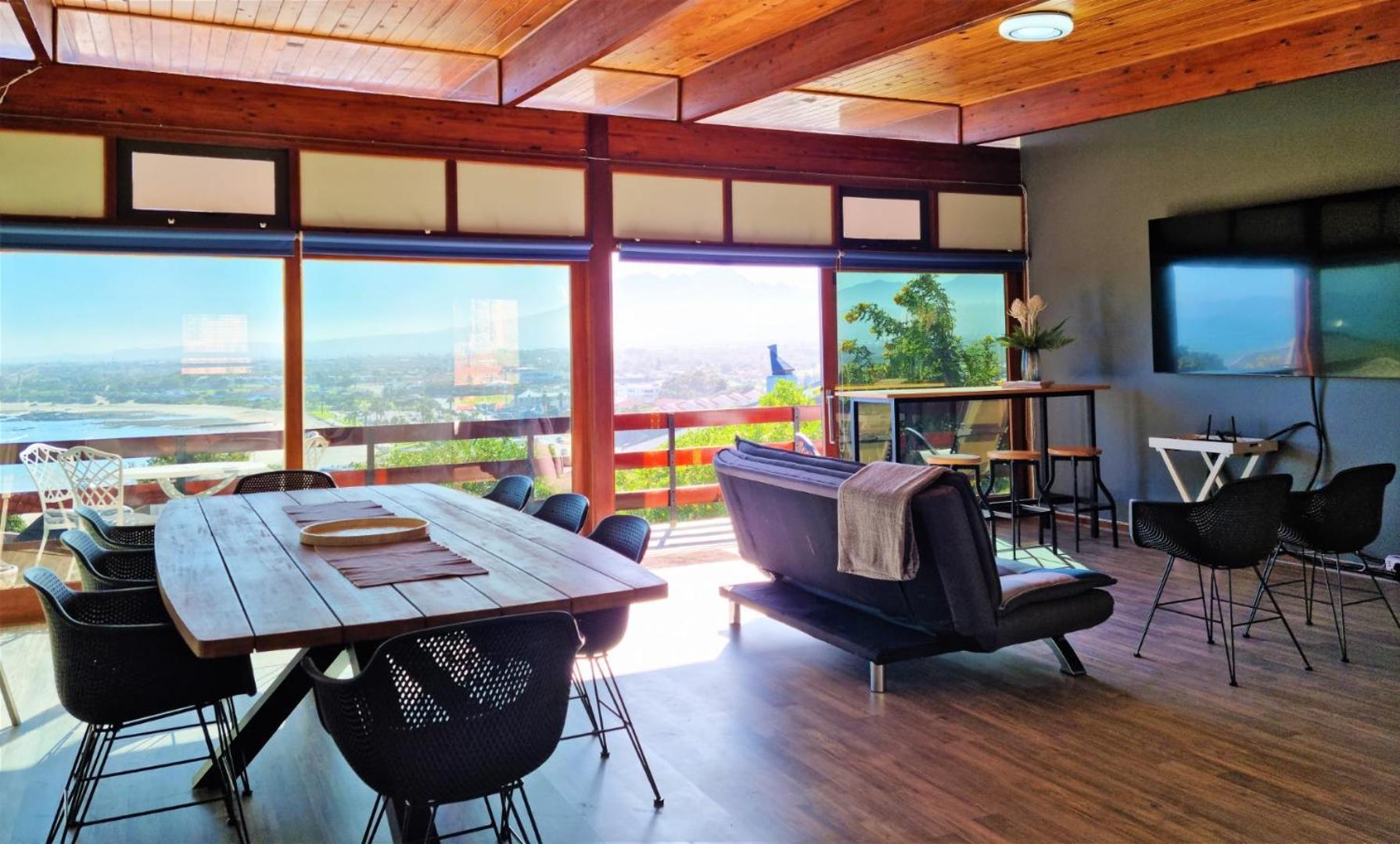 The Loft, 2 Bedroom, Sleeps 4, Central, Big Views! Apartment Cape Town